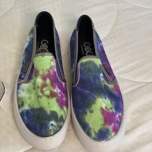 NWT GBG Guess 6.5 Los Angeles Gollys Tie Die Slip-On Sneakers